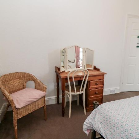 The Robins Villa Filey Bagian luar foto