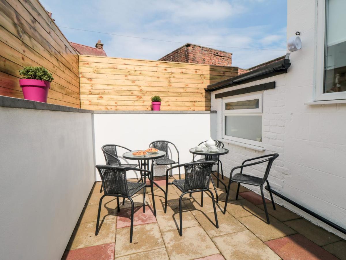 The Robins Villa Filey Bagian luar foto