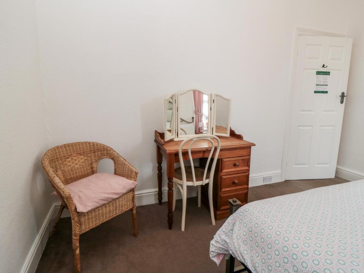 The Robins Villa Filey Bagian luar foto