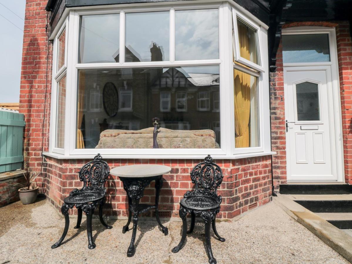 The Robins Villa Filey Bagian luar foto