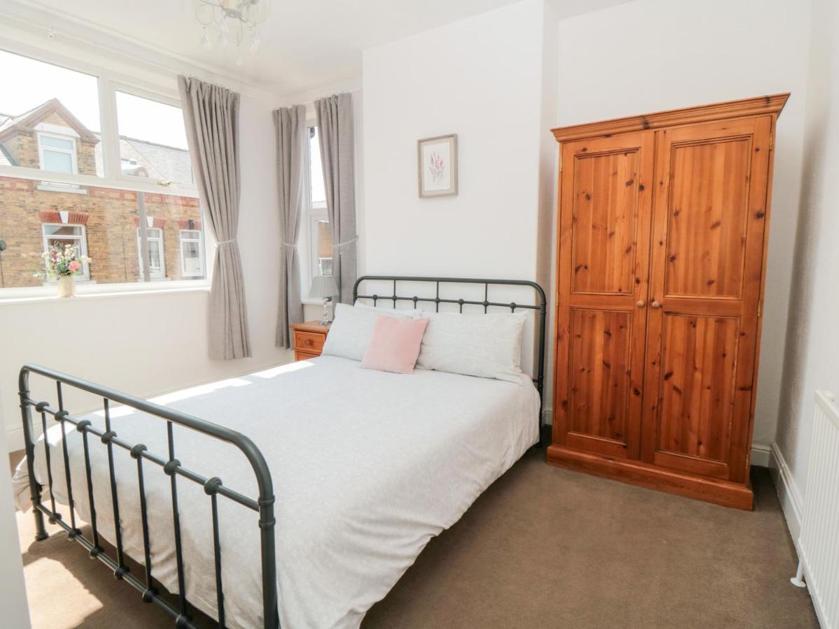 The Robins Villa Filey Bagian luar foto