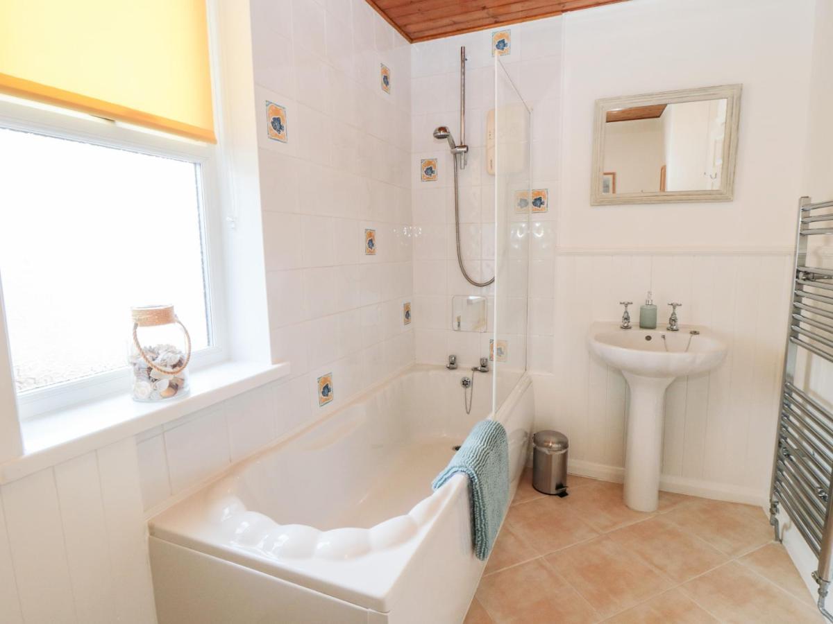 The Robins Villa Filey Bagian luar foto